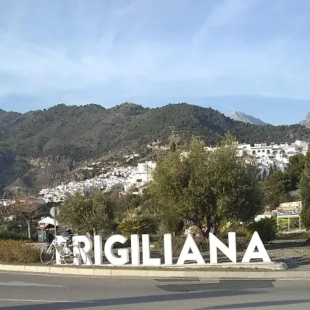 Atico * Frigiliana